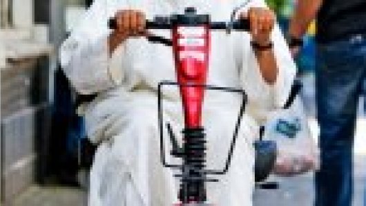 Scootmobieler trekt gun na ruzie om hond