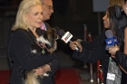 Hond Lauren Bacall erft 10.000 dollar