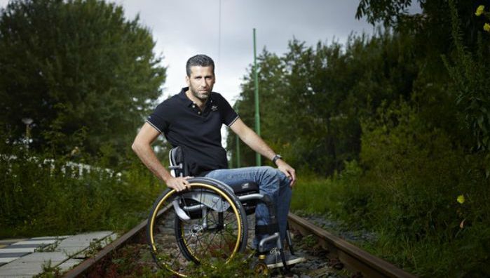 Cabaretier Marc de Hond viert zijn dwarslaesie in het theater